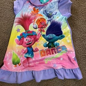 Trolls nightgown